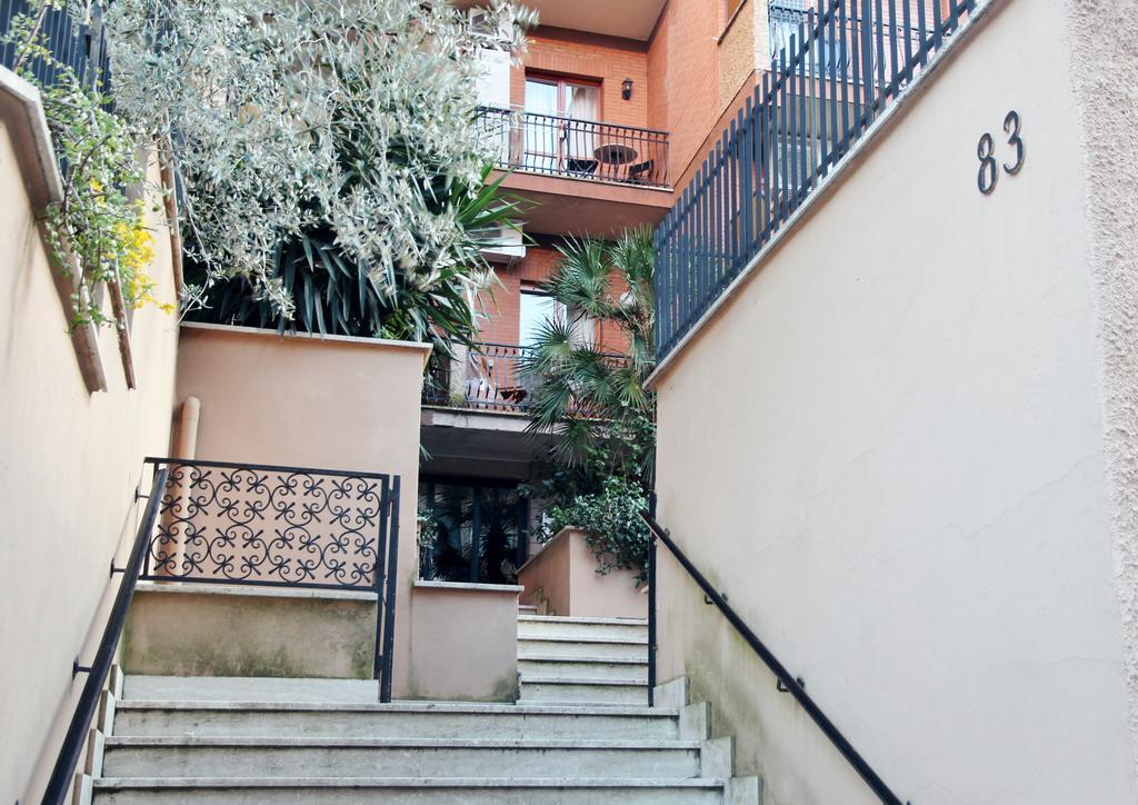 St Peter Home - Appartamento Con Parcheggio Rome Bagian luar foto