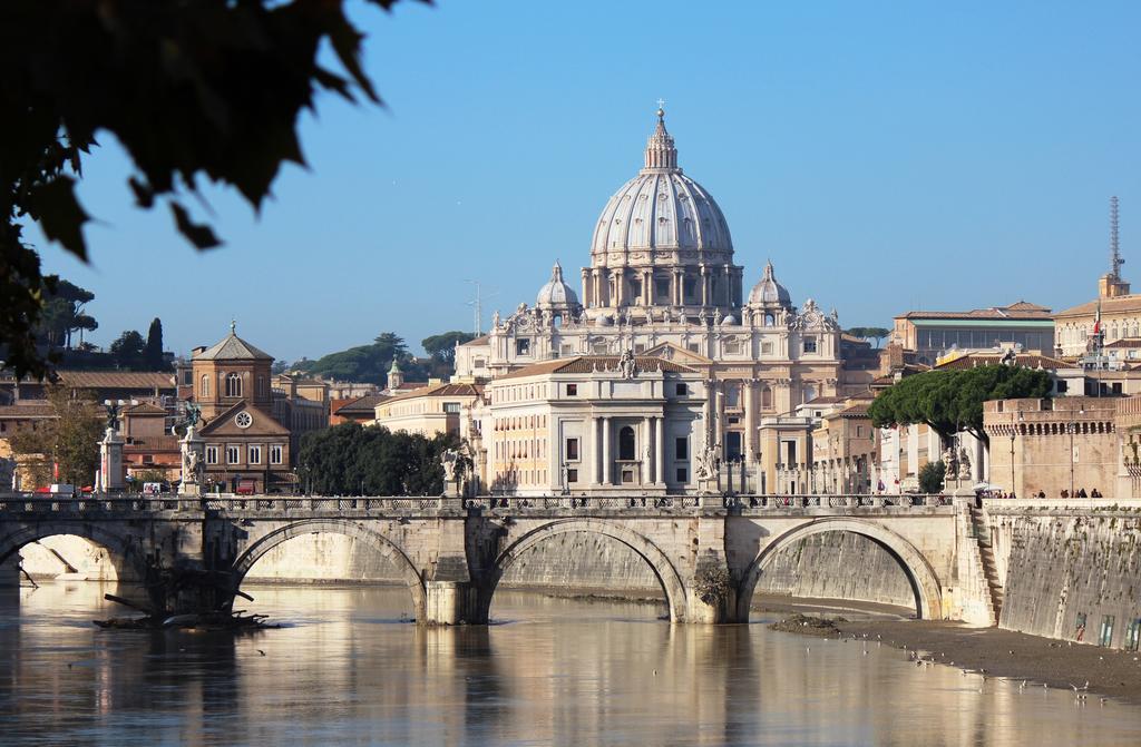 St Peter Home - Appartamento Con Parcheggio Rome Bagian luar foto