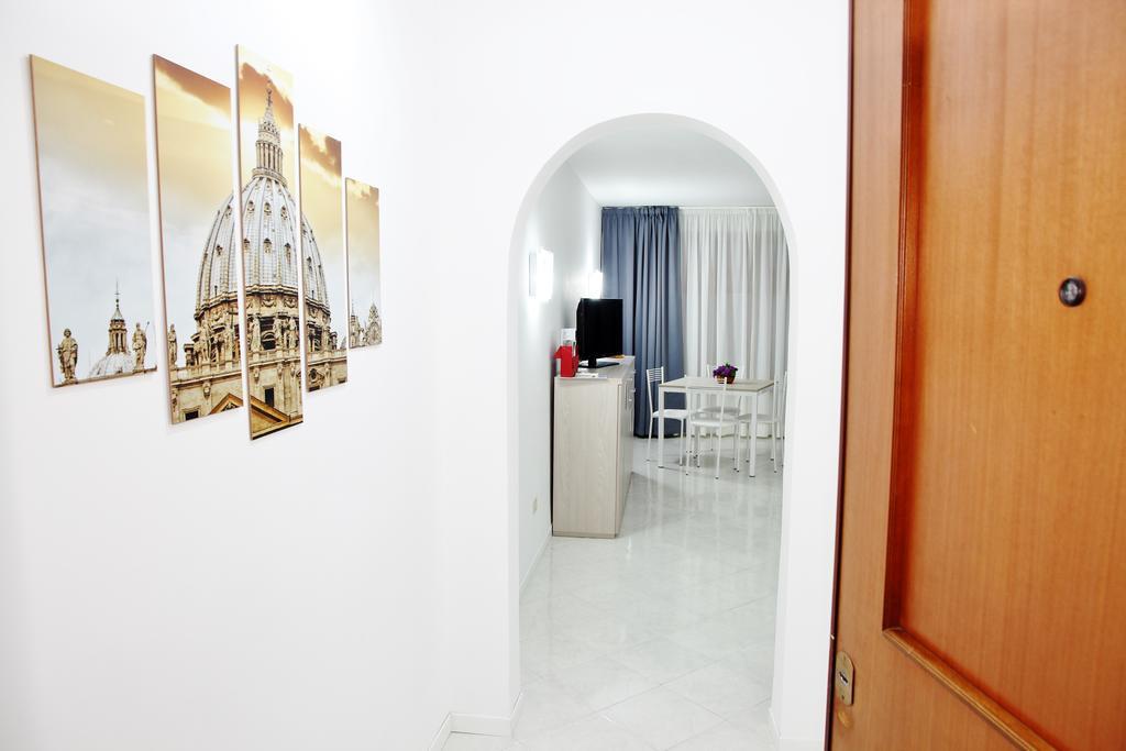 St Peter Home - Appartamento Con Parcheggio Rome Ruang foto